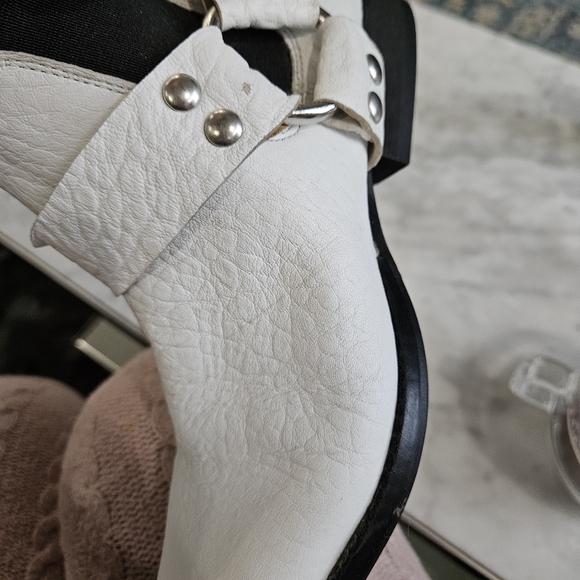 Real Leather Chelsea Boots With Straps - Picture 10 of 12